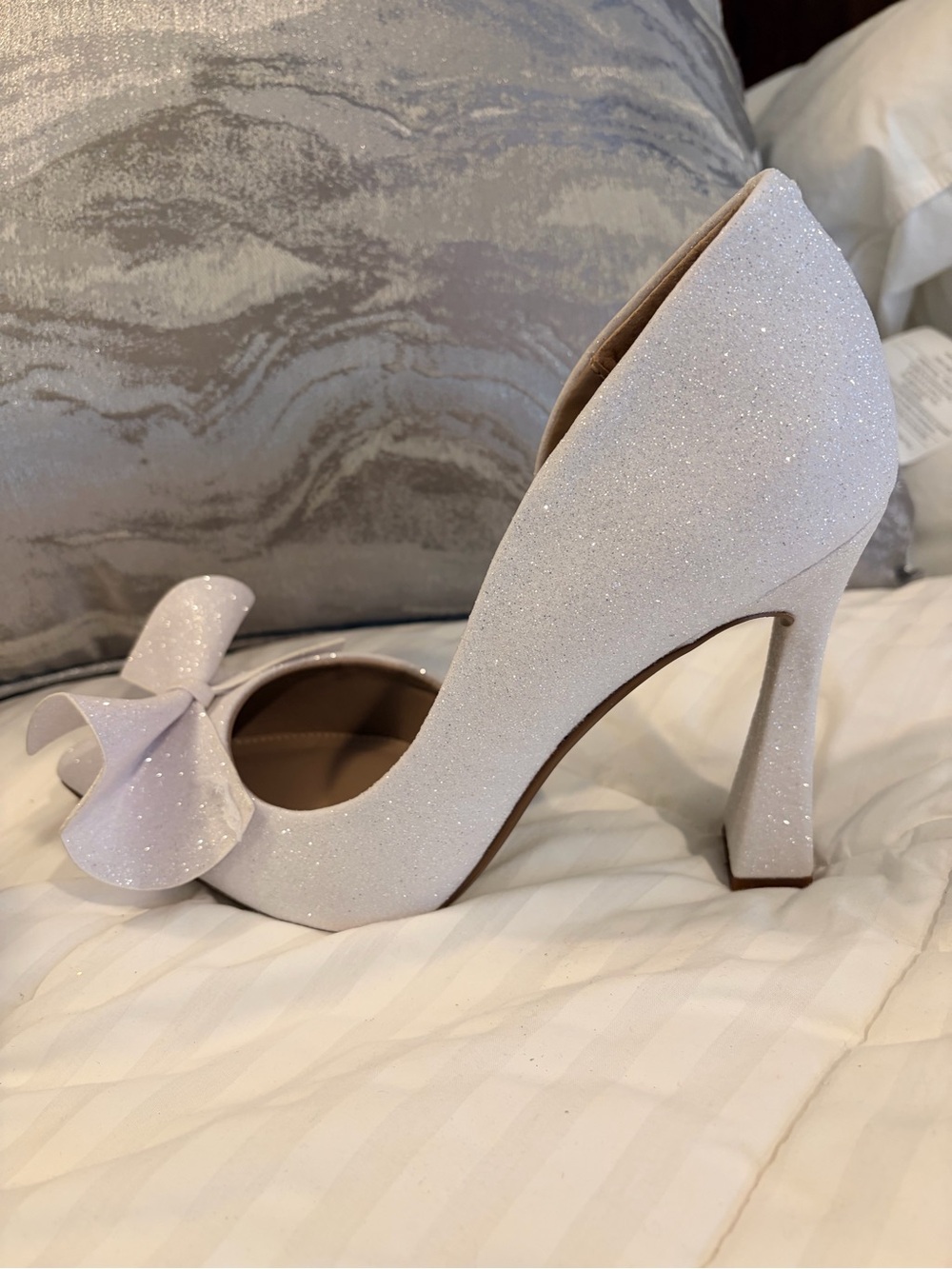 Betsey Johnson Ivory Glitter Bow High Heels - Picture 4 of 6